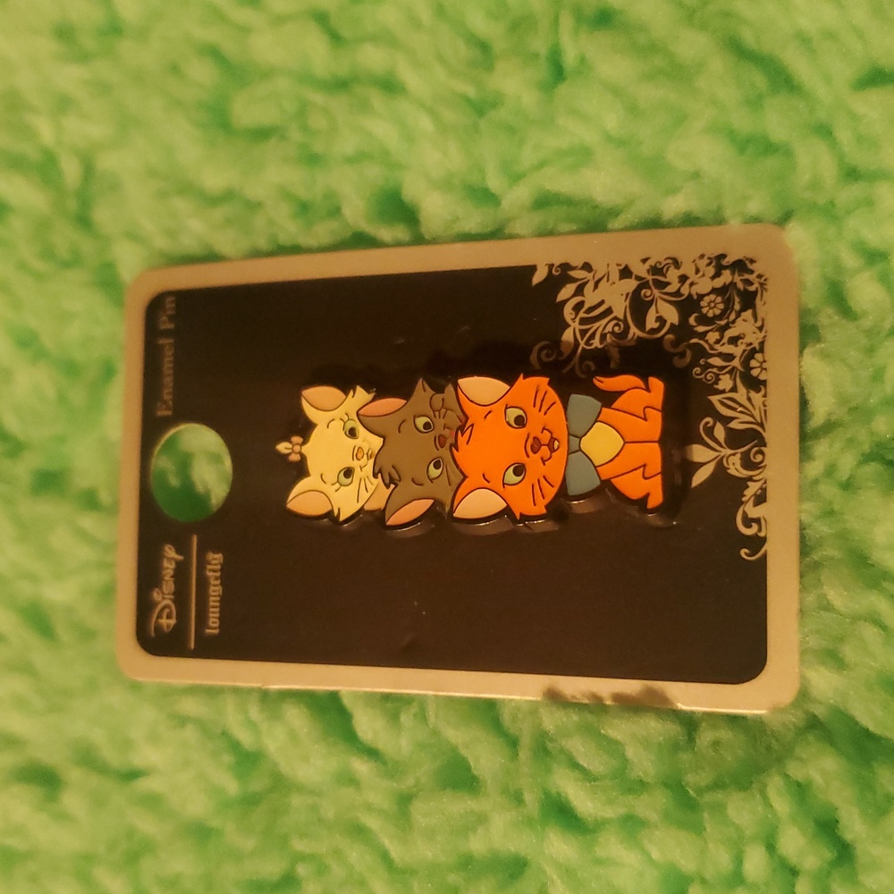 Disney Loungefly ARISTOCRATS “TRIO” Pin